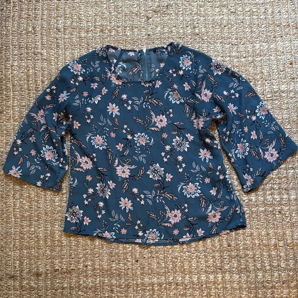 Floral Printed Medium Blouse - blue, white, and pink